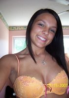 Фоткает себя и отправляет снимки парню 4 фото