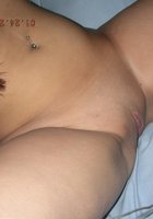 Азиатка хвастается своим телом 9 фото