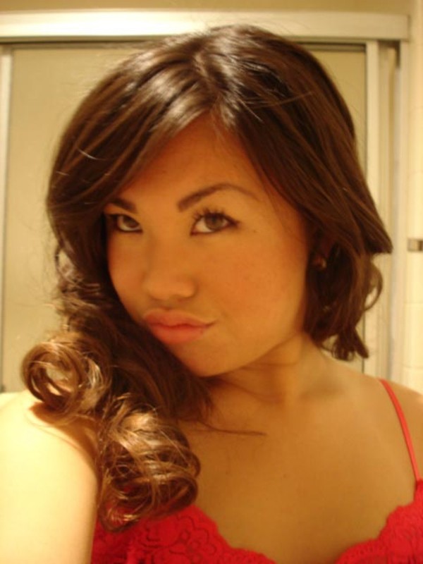 Азиатка хвастается своим телом 23 фотография