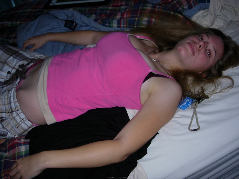 Сокурсница показала нижнее белье бойфренду 16 фотография