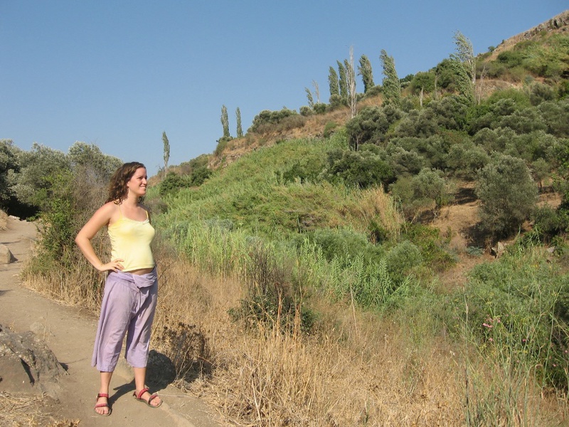 Крестьянка купается в местном озере 9 фотография