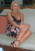 Домашнее позирование голышом от сексапильных мамочек 22 фото