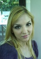 Молодая блонда посетила магазин и разделась дома 15 фото