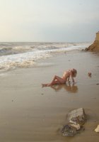 Мамка раздевается до гола даже зимой на улице 16 фото