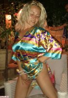 Пухлые и стройные телки показывают себя 3 фото