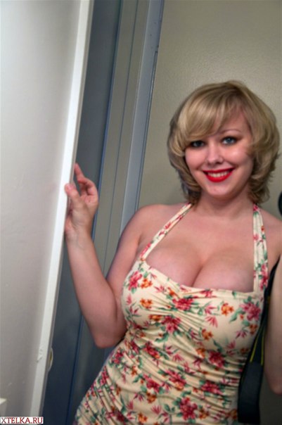 Пухлые и стройные телки показывают себя 1 фотография