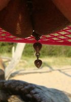 И на природе, и дома телки готовы получать удовольствие 7 фото