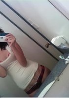 Девицы перед зеркалом фотографируют свою грудь 1 фото