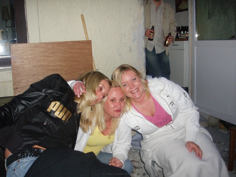 Компания организовала дома эротические конкурсы 3 фотография