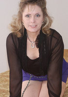 Зрелая телка удовлетворяет хахаля орально 2 фото