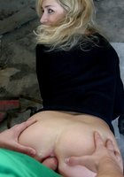 Мачо трахают своих подруг в жопу 17 фото