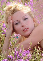 Стройная блондинка не скрывает вагину и сиськи от поклонников 4 фото Стройная блондинка не скрывает вагину и сиськи от поклонников 4 фото