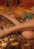 Девушки показывают красивые ступни крупным планом 6 фото