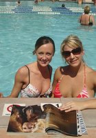 Жена позирует на природе в купальнике, а дома голой 7 фото