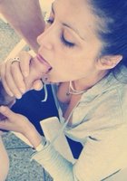 Обнаженные девушки светят своими сексуальными дырочками перед камерой 12 фото