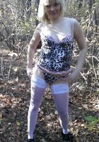 Провинциалка попарилась в бане и вышла на улицу без одежды 1 фото