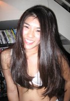 Азиатка показывает волосатую киску на камеру 9 фото Азиатка показывает волосатую киску на камеру 9 фото