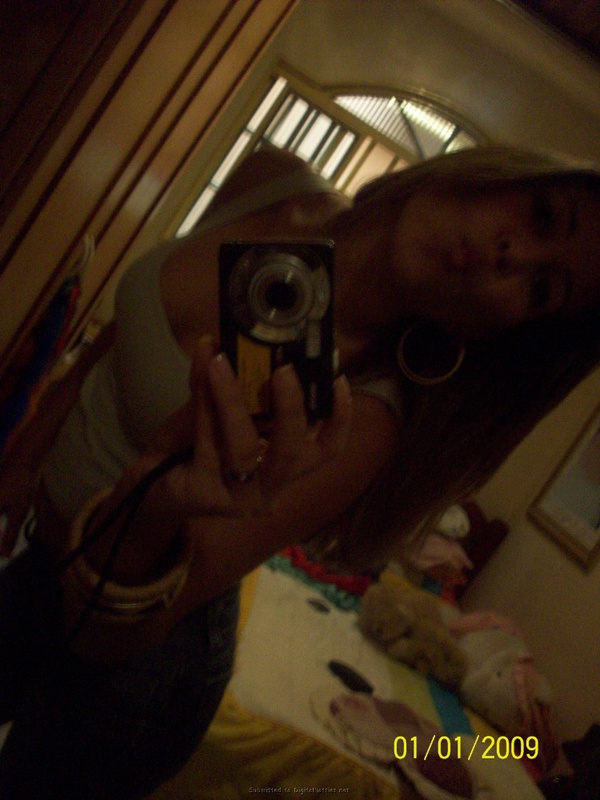 Загорелая американка взяла член за щеку и раздвинула ноги 38 фотография