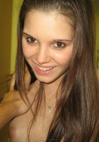 19 летняя красотка с упругими сиськами бесстыдно светит голым телом в комнате 4 фото 19 летняя красотка с упругими сиськами бесстыдно светит голым телом в комнате 4 фото