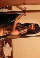 Черноволосая мамка с большими титьками шалит дома с сожителем 17 фото Черноволосая мамка с большими титьками шалит дома с сожителем 17 фото