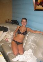 Дворовые девки в красивых купальниках 38 фото