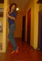 Гламурная светская львица показывает свою грудь и ножки 26 фото