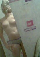 Подборка голых девок с телефонами перед зеркалом 3 фото Подборка голых девок с телефонами перед зеркалом 3 фото