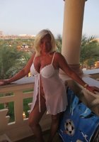 Загорелая блонда зрелого возраста светит голыми формами в отеле 8 фото Загорелая блонда зрелого возраста светит голыми формами в отеле 8 фото