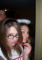 Студентка веселится в коттедже от души 29 фото