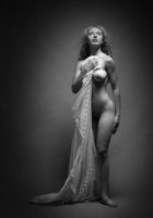 Подборка черно-белых фото кудрявой леди 26 фото