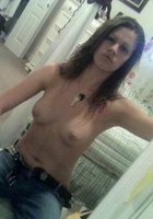 Девки в нижнем белье позируют перед зеркалом 7 фото