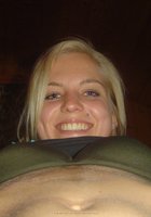 Блондинка шалит на двуспальной кровати в белых чулках 16 фото Блондинка шалит на двуспальной кровати в белых чулках 16 фото