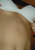 Блондинка шалит на двуспальной кровати в белых чулках 3 фото Блондинка шалит на двуспальной кровати в белых чулках 3 фото