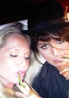 Веснушчатая блонда хорошо проводит уик-энд 9 фото Веснушчатая блонда хорошо проводит уик-энд 9 фото