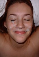 Удовлетворенные чуваки обильно кончают на лица спермаголичек 15 фото Удовлетворенные чуваки обильно кончают на лица спермаголичек 15 фото