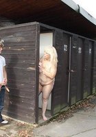 Престарелая баба соблазнила юного соседа 3 фото Престарелая баба соблазнила юного соседа 3 фото