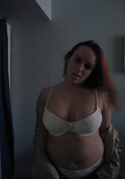 Толстая девушка расстегнула рубашку под которой были большие сиськи 25 фото