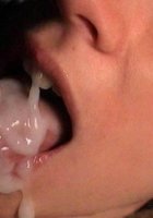 Любовники кончают разведенкам в рот и на сочные тела 3 фото