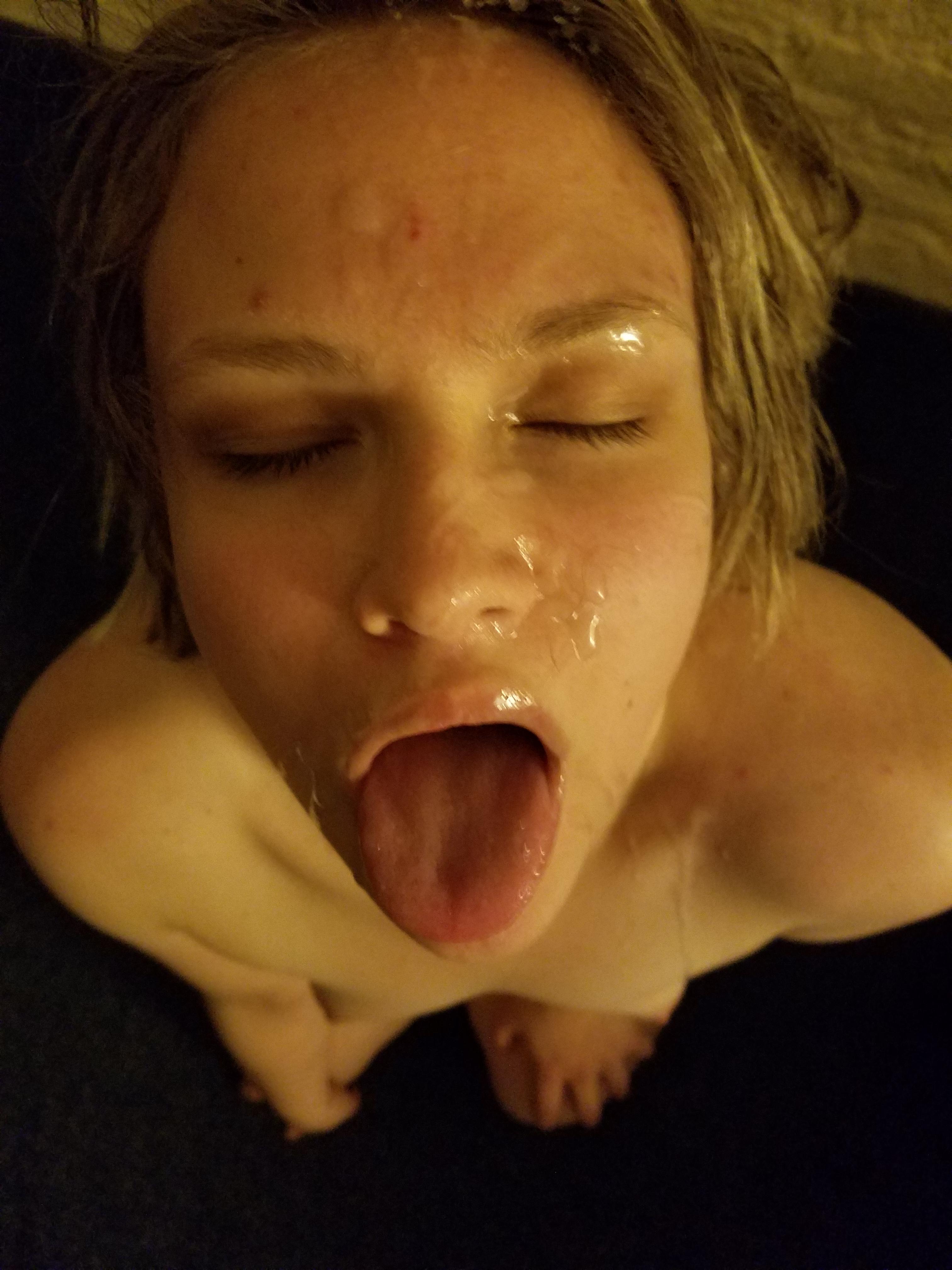 Подборка домашних камшотов с молодыми девками 17 фотография