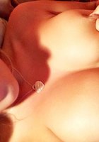 Загорелая блондинка снимает пышные титьки и писю вблизи 11 фото Загорелая блондинка снимает пышные титьки и писю вблизи 11 фото